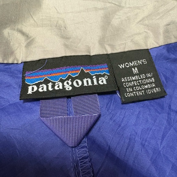 Patagonia Women's Purple and Gray Jacket - Picture 3 of 4